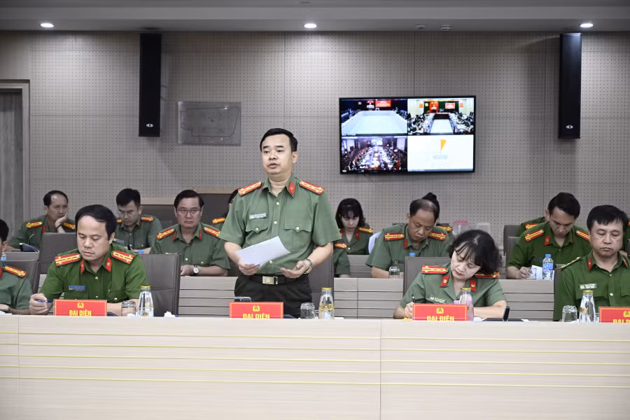 Hội nghị giao ban -0