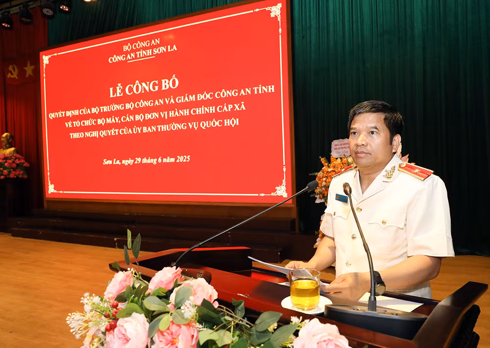 Công an tỉnh các tỉnh công bố các Quyết định về tổ chức, cán bộ theo mô hình tổ chức mới -0