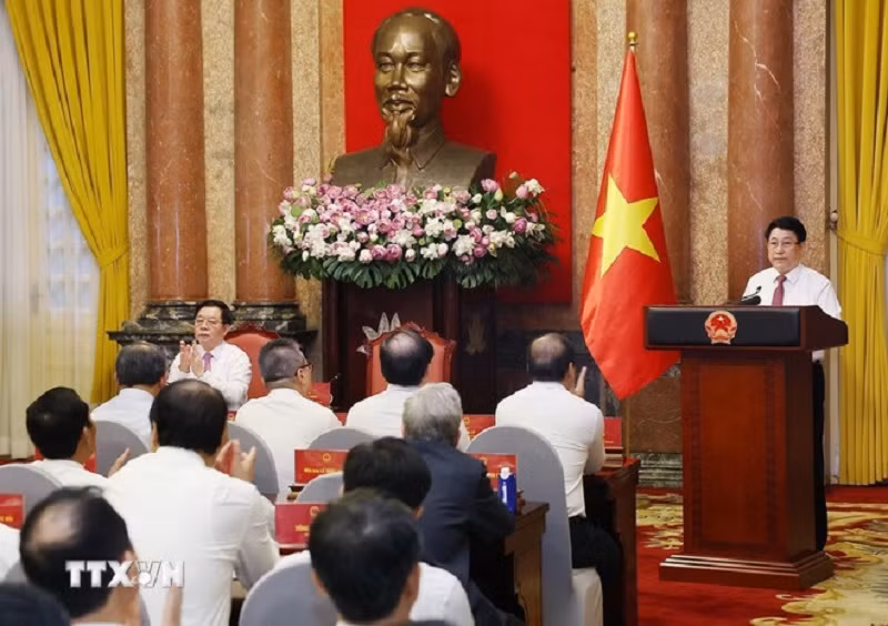 Chủ tịch nước: Báo chí phải luôn là người đồng hành tỉnh táo và tin cậy -0