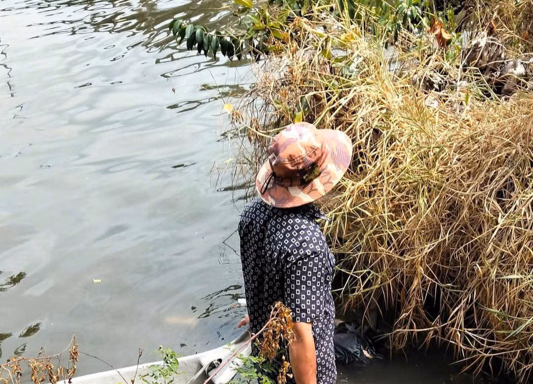 Thi thể nam sinh lớp 10 trôi sông ở Cà Mau có vết chém -0