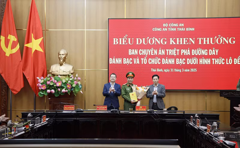 Triệt phá đường dây lô đề của “Tuấn chợ Gốc”, thu giữ 700 tỷ đồng -0