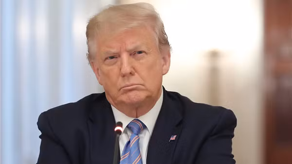 Tổng thống Trump dọa "ném bom mức độ chưa từng thấy" với Iran