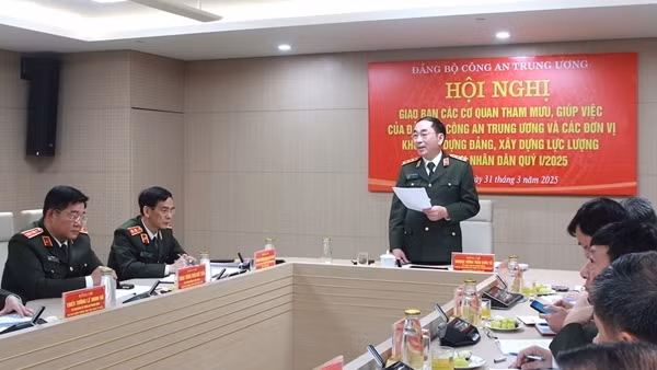 Tham mưu phục vụ đại hội đảng các cấp trong CAND, tiến tới Đại hội Đảng bộ Công an Trung ương lần thứ VIII