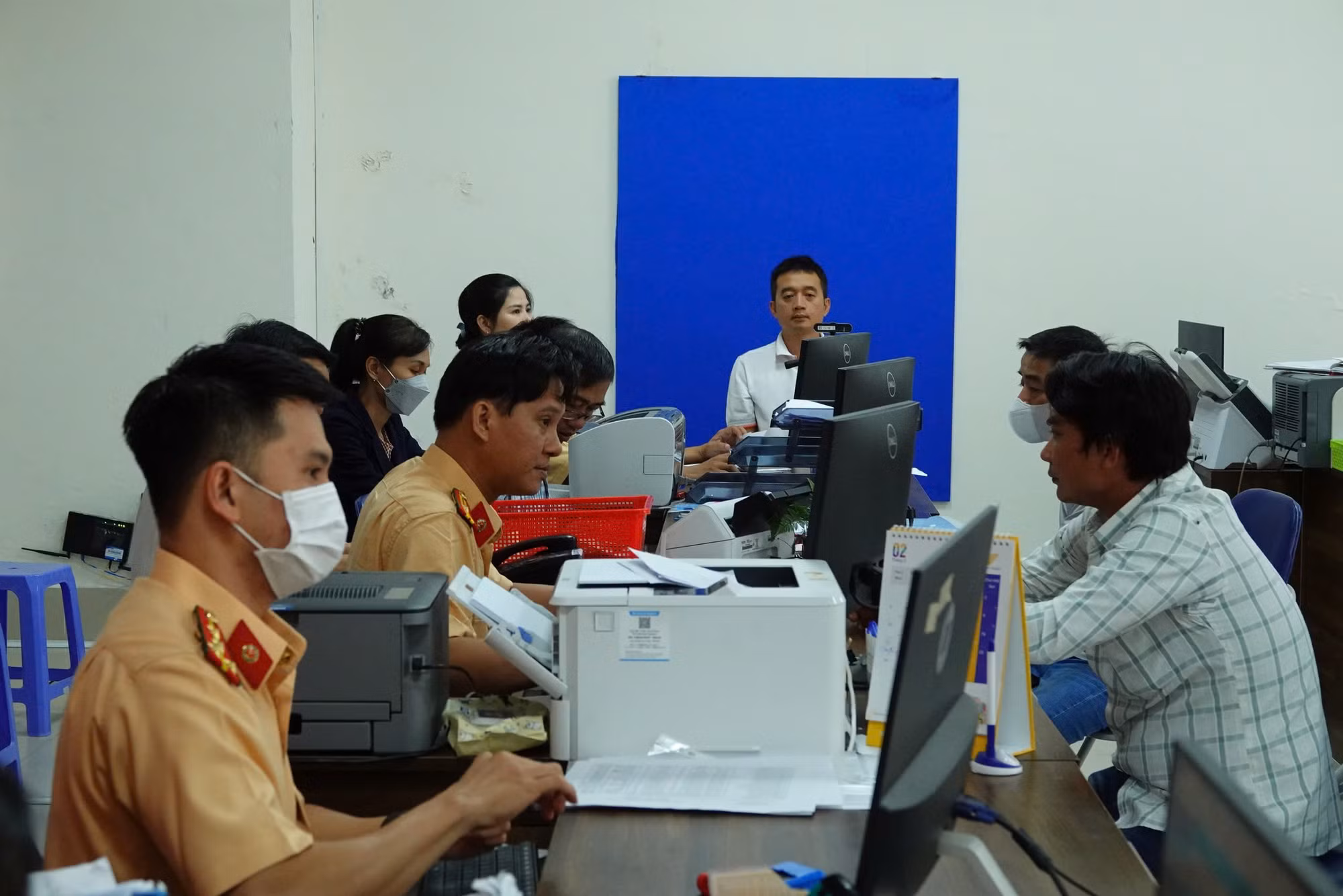 Thu hút nhân tài để phát triển kinh tế - xã hội -0