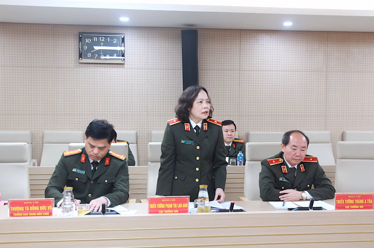 Tổ chức tốt đại hội đảng các cấp trong CAND, tiến tới Đại hội Đảng bộ Công an Trung ương lần thứ VIII -1