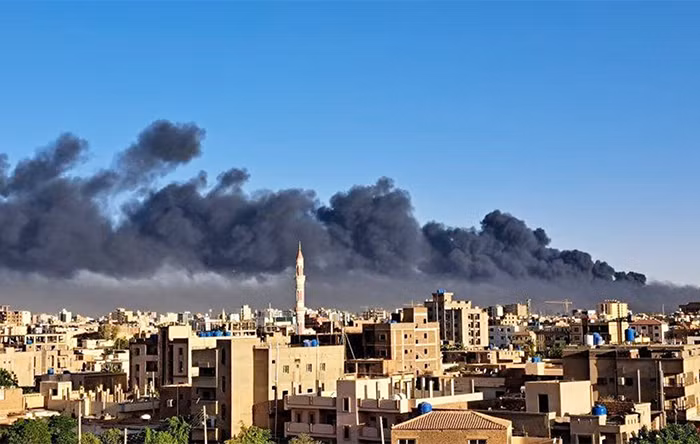 Người dân Sudan mắc kẹt giữa vòng vây lửa đạn -0