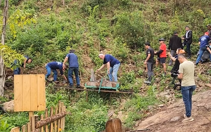 Sôi nổi vòng đua xe đạp quanh hồ Xuân Hương Đà Lạt -0