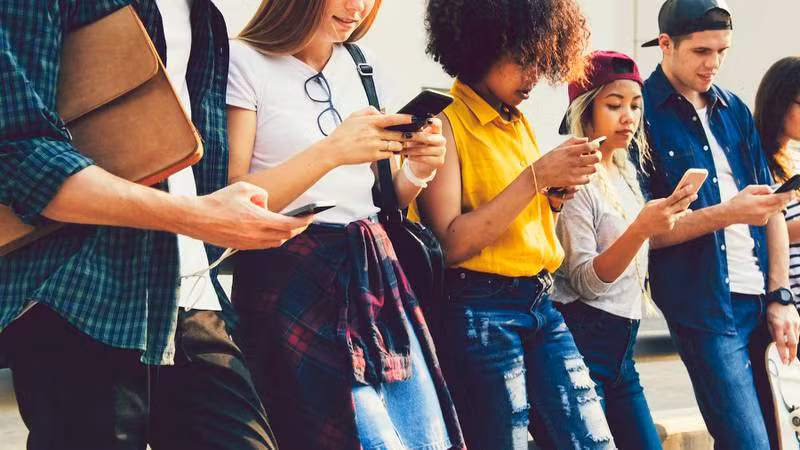 Giải mã Gen Z: Những xu thế của người trẻ sống trong công nghệ số -0