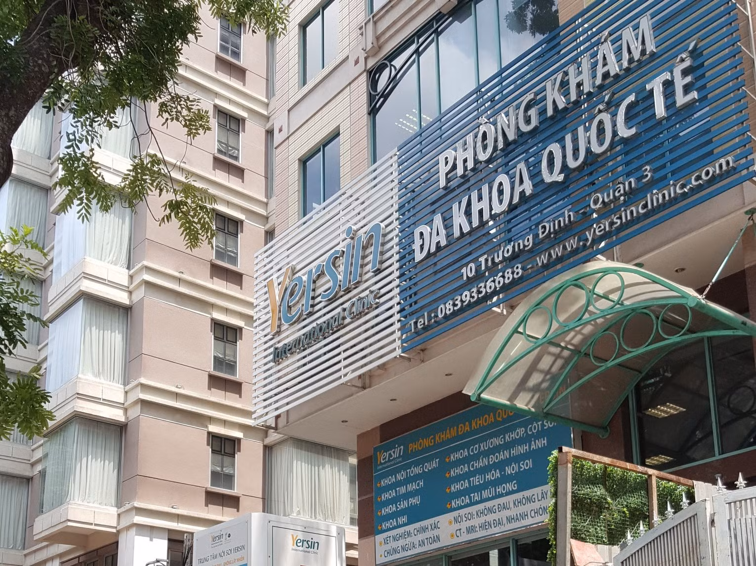 Bác sĩ người Trung Quốc bị xử phạt nhiều lần vì chữa bệnh vụ lợi -0