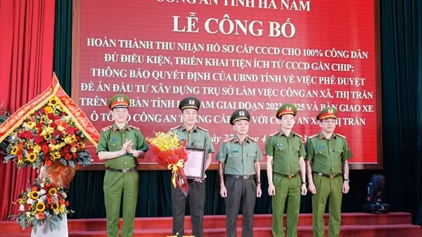 Công an tỉnh Hà Nam là đơn vị đầu tiên trong cả nước hoàn thành cấp CCCD gắn chip