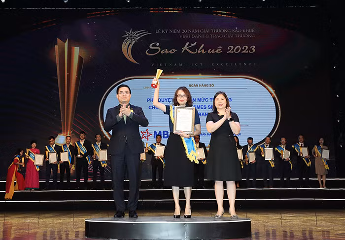 MB tiếp tục ghi danh tại giải thưởng Sao Khuê 2023 -0