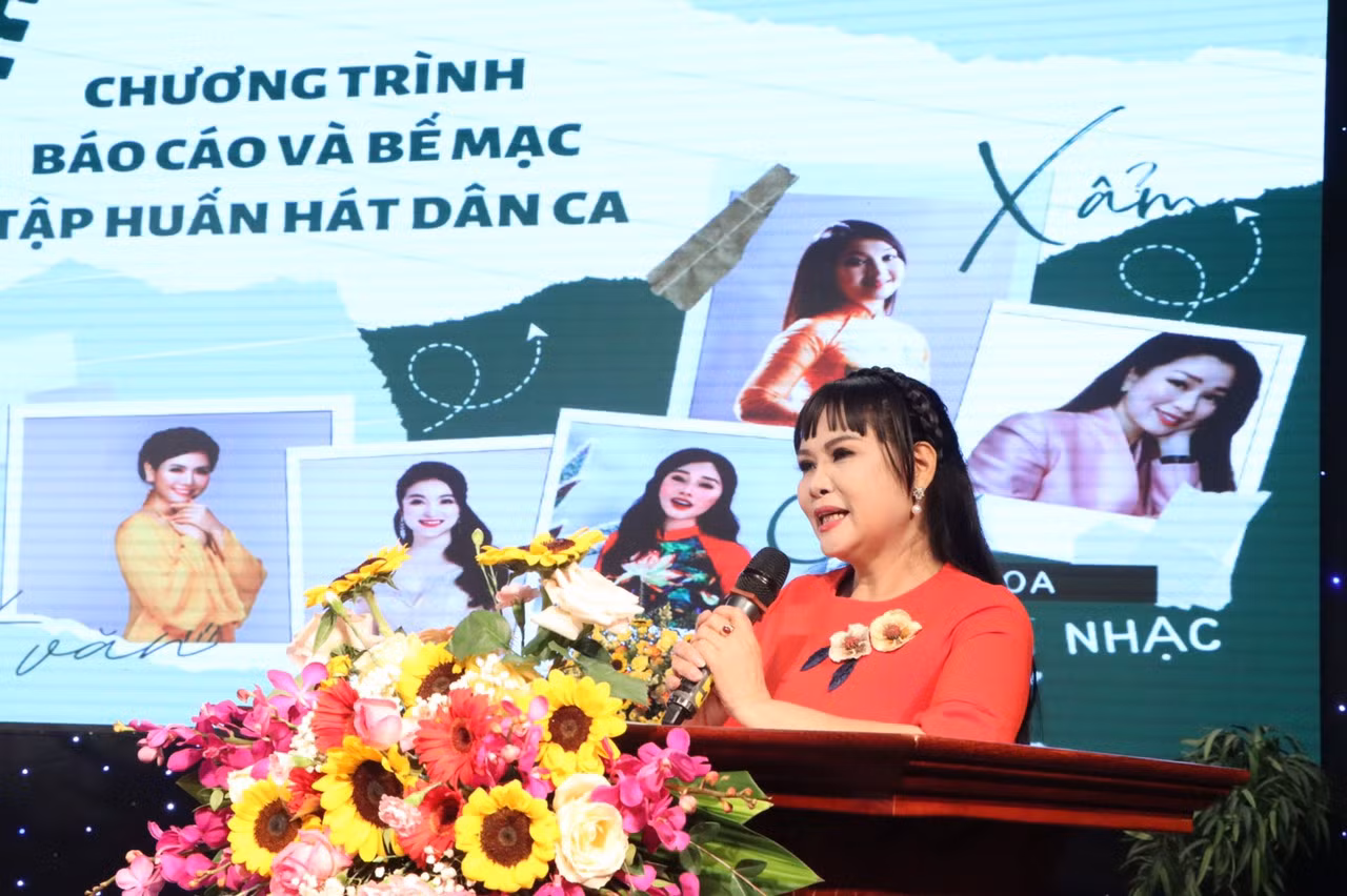 Ca sĩ – giảng viên Thanh Nhạc học hát dân ca để phát huy nghệ thuật truyền thống -0