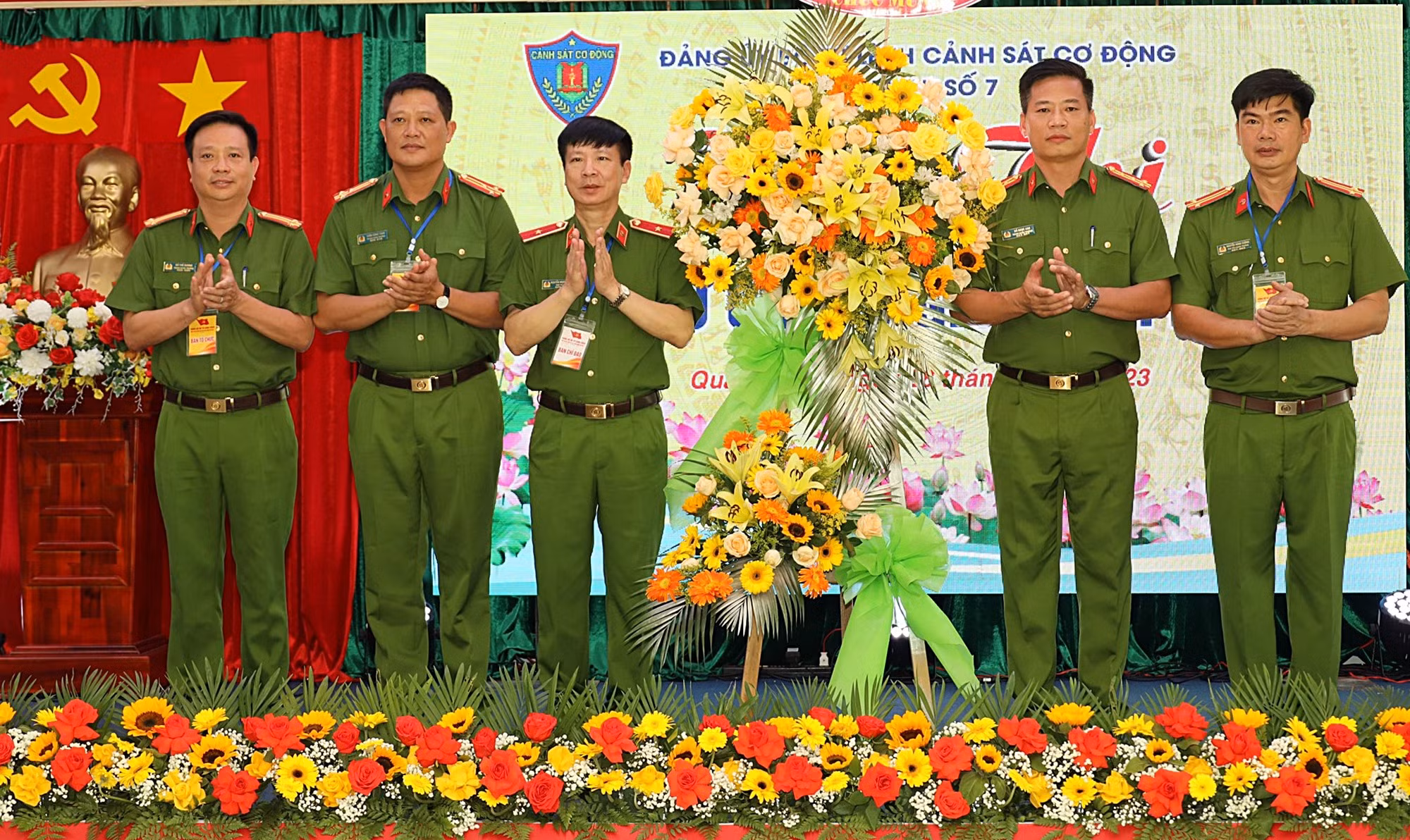 Sôi nổi Hội thi Bí thư chi bộ giỏi Cụm thi số 7 - Bộ Tư lệnh CSCĐ -0
