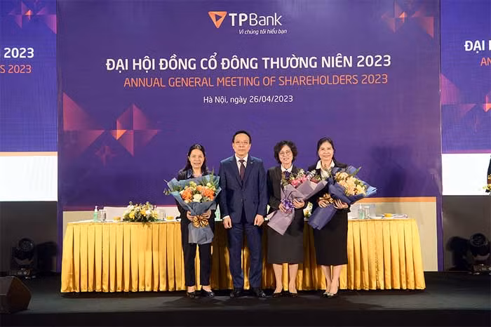 Đại hội cổ đông TPBank: Mục tiêu kinh doanh 8.700 tỷ trong năm 2023, tăng trưởng an toàn, bền vững -2