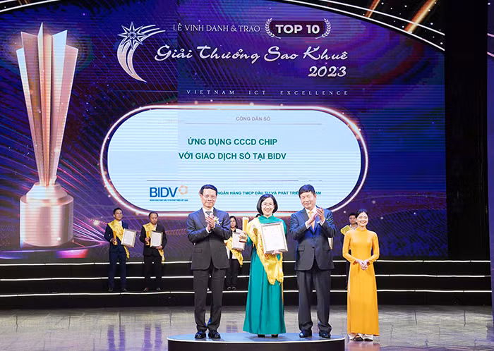 9 sản phẩm công nghệ thông tin của BIDV đạt giải Sao Khuê 2023 -0