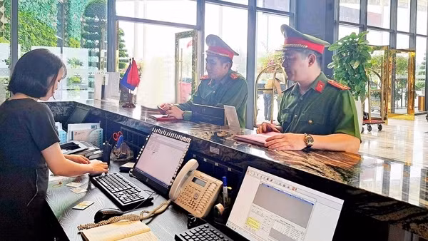 Chuyện "làm sạch" du lịch biển Xuân Thành