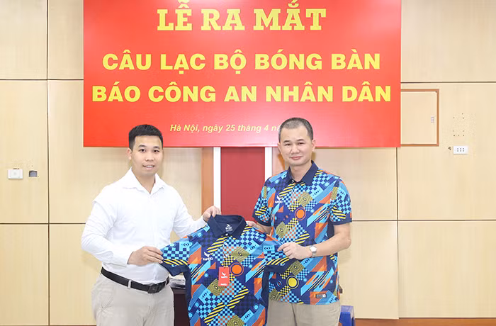 Sôi nổi lễ ra mắt CLB Bóng bàn Báo CAND -0