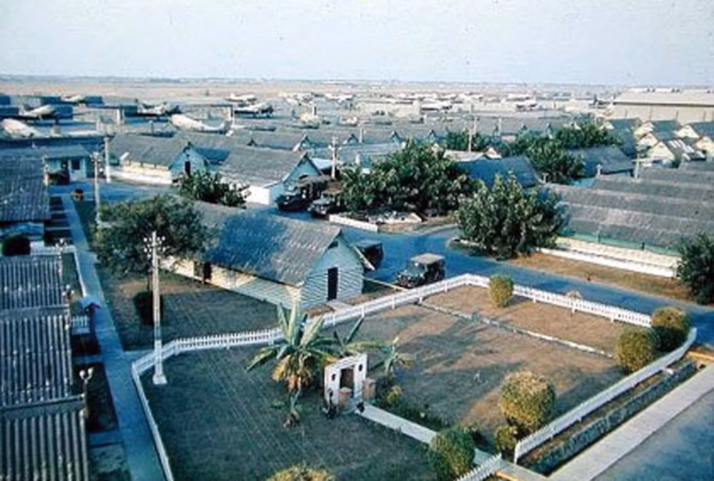 Tr22 SĐB - Người nhạc trưởng và cây vĩ cầm trong trại Davis -4