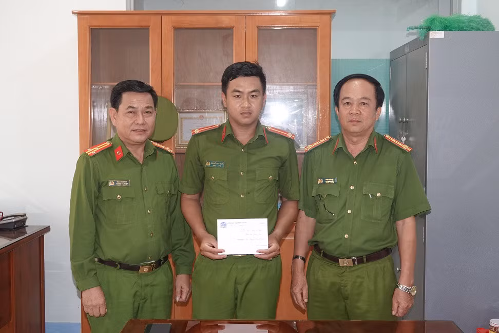 Khẩn trương điều tra, truy tố các đối tượng đua xe trái phép và chống người thi hành công vụ -0