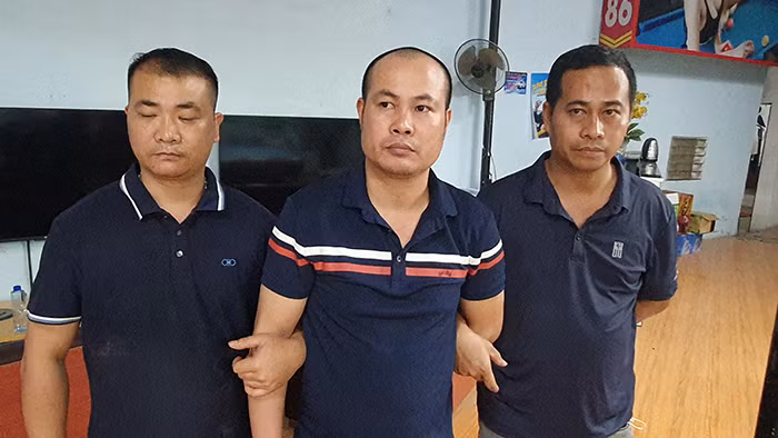 Bắt giữ đối tượng cho vay nặng lãi -0