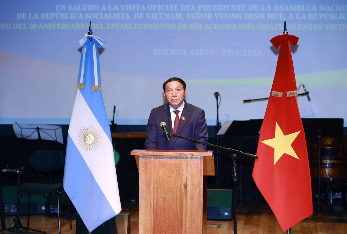 Chủ tịch Quốc hội dự chương trình nghệ thuật đặc biệt Việt Nam – Argentina -0