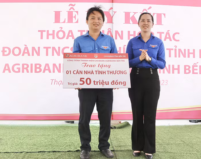 Agribank Bến Tre và Tỉnh Đoàn Bến Tre ký thỏa thuận hợp tác -0