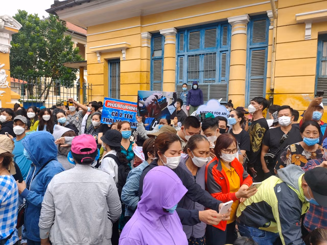 Cặp đôi “mẹ kế - cha đẻ” hành hạ bé gái 8 tuổi lần thứ hai ra tòa -0