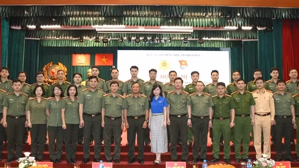 Tăng cường công tác chính trị, tư tưởng trong đoàn viên, thanh niên CAND