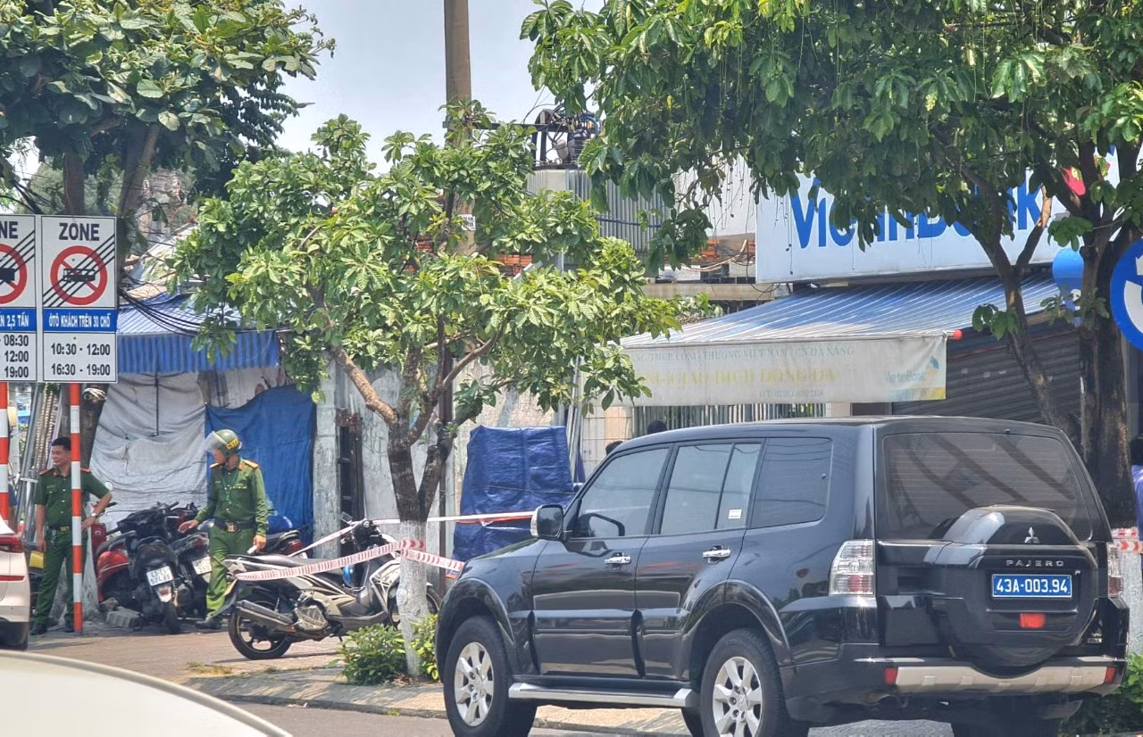 Truy xét thanh niên táo tợn dùng súng cướp ngân hàng tại Đà Nẵng -0