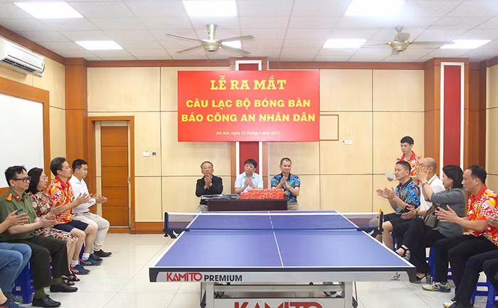 Sôi nổi lễ ra mắt CLB Bóng bàn Báo CAND -0