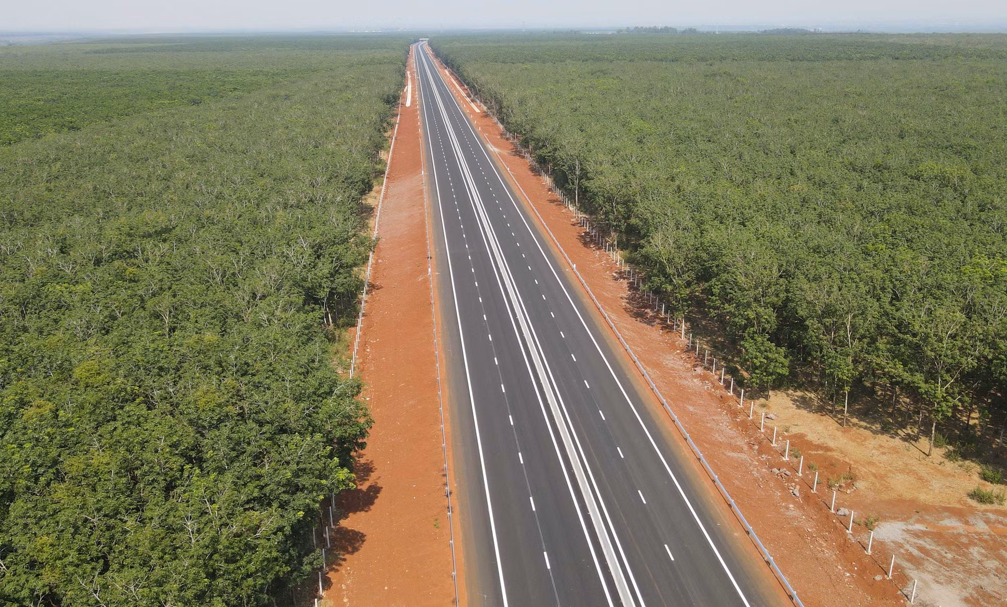Ngắm tuyến cao tốc Phan Thiết - Dầu Giây trước giờ thông xe -0