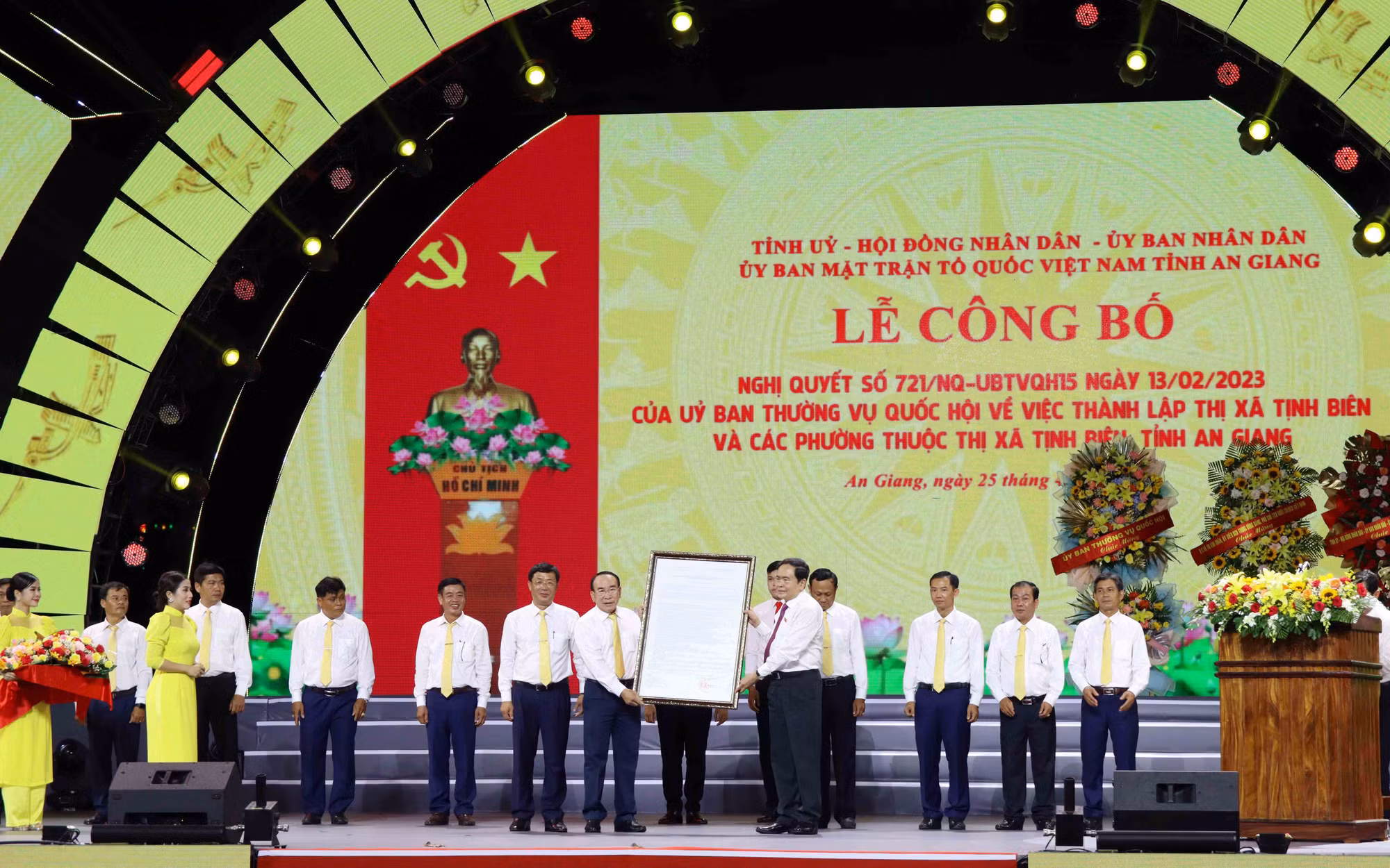 Thành lập thị xã Tịnh Biên (tỉnh An Giang) -0