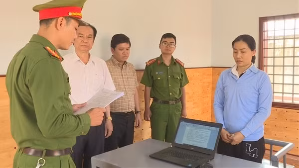 Nhân viên y tế lập khống phiếu giao hàng với Công ty Việt Á để tham ô tiền tỉ