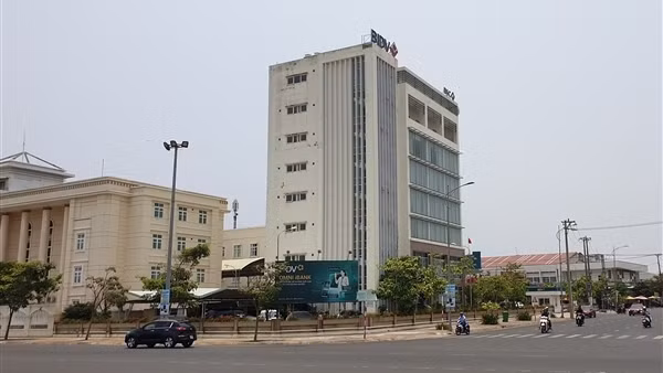 Vi phạm trong cho vay vốn, 7 cựu cán bộ ngân hàng và 1 "ông chủ" bị đề nghị truy tố
