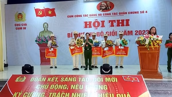 Sôi nổi hội thi “Bí thư Chi bộ giỏi” của Cục Cảnh sát quản lý trại giam, cơ sở giáo dục bắt buộc, trường giáo dưỡng