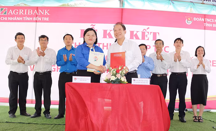 Agribank Bến Tre và Tỉnh Đoàn Bến Tre ký thỏa thuận hợp tác -0