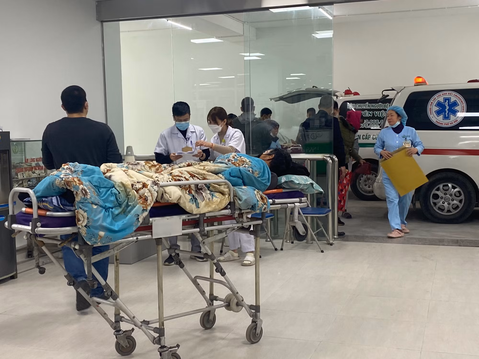 Những ca trực cấp cứu xuyên Tết -0