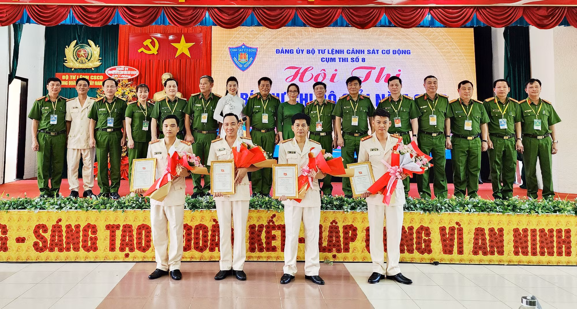 Cụm Thi đua số 8 - Đảng ủy Bộ Tư lệnh CSCĐ thi Bí thư Chi bộ giỏi -1
