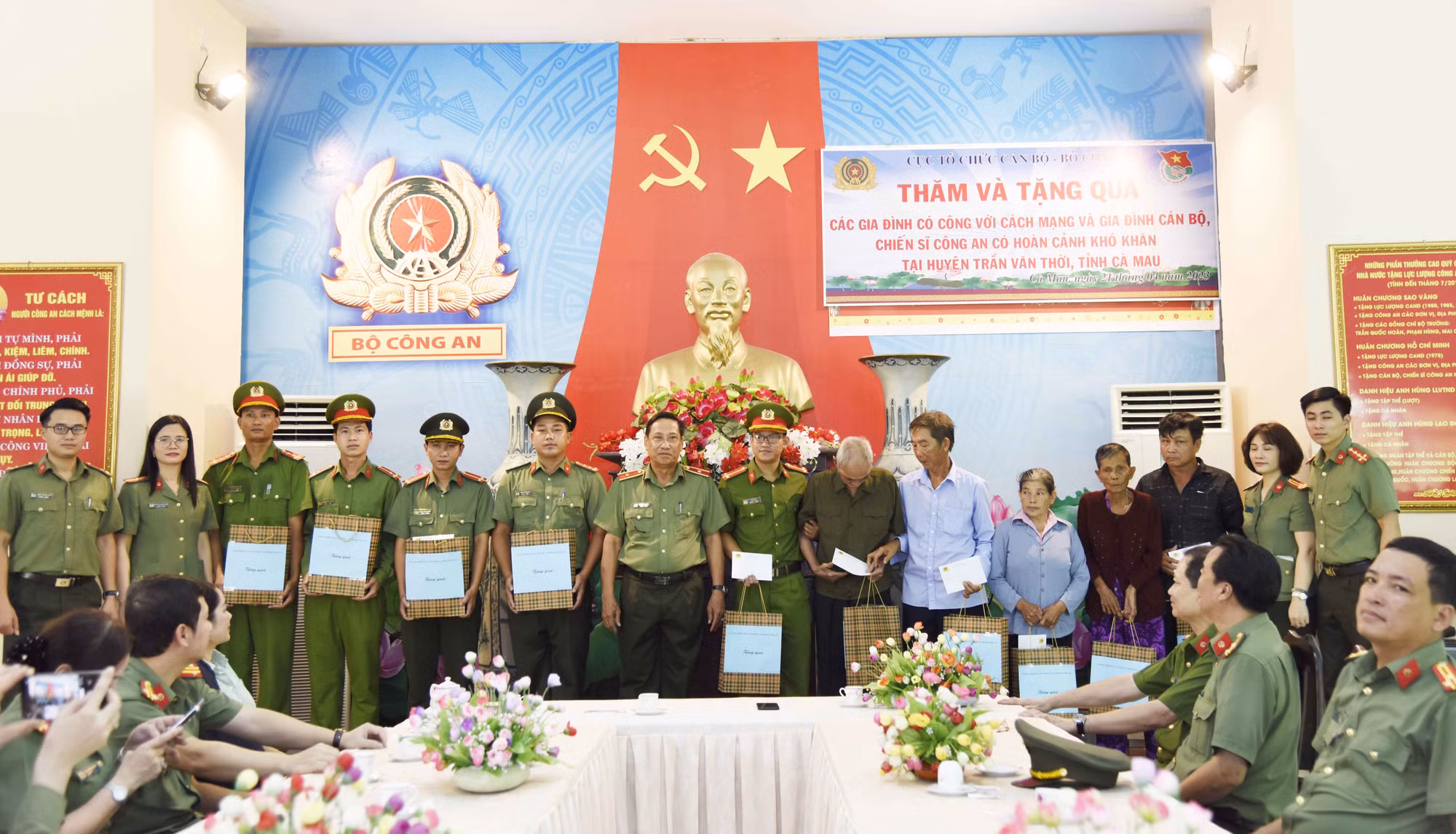 Cục Tổ chức cán bộ tổ chức hoạt động an sinh xã hội tại Cà Mau -2