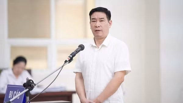 Xét xử phúc thẩm cựu Trưởng Công an quận Tây Hồ về tội nhận hối lộ