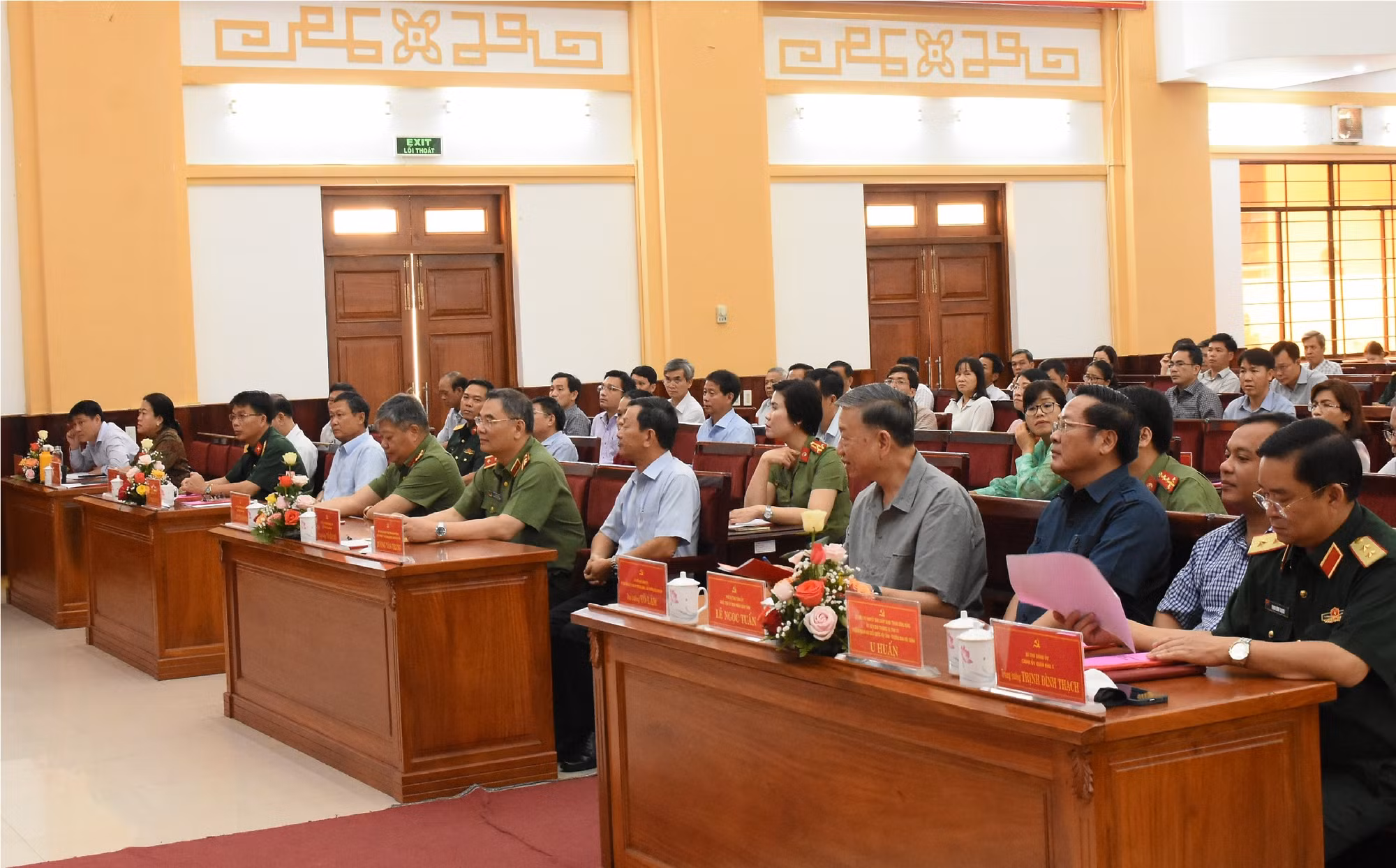 Kon Tum tổng kết 10 năm thực hiện Nghị quyết Trung ương 8 khóa XI -0