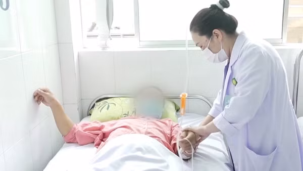 Ngộ độc dẫn đến nguy kịch sau khi uống rượu chuối hột
