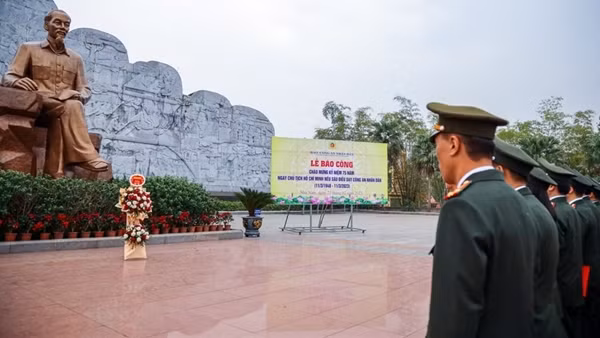 Niềm tự hào ở Khu lưu niệm Sáu điều Bác Hồ dạy CAND