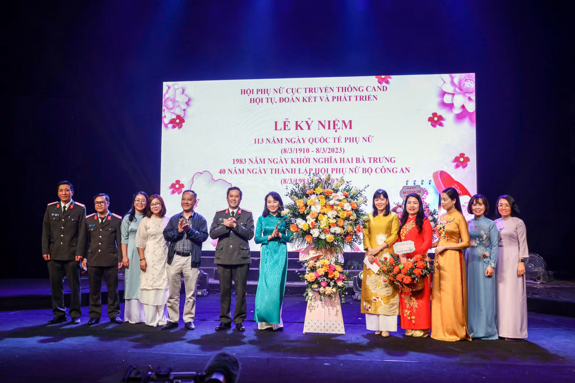 Phụ nữ Cục Truyền thông CAND sôi nổi các hoạt động, phong trào thi đua -0