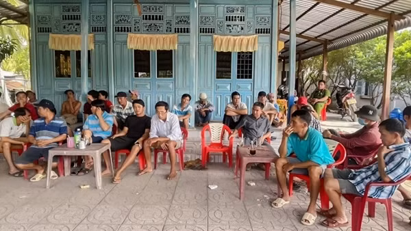27 con bạc tụ tập trong quán cà phê đá gà trên mạng