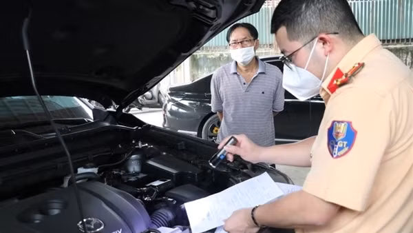 Phòng CSGT Công an TP Hồ Chí Minh điều chỉnh địa điểm tiếp nhận đăng ký, cấp biển số xe ô tô