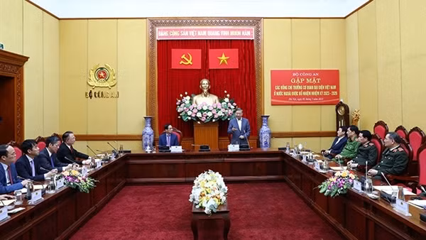 Góp phần đưa Việt Nam ngày càng hội nhập sâu rộng với quốc tế