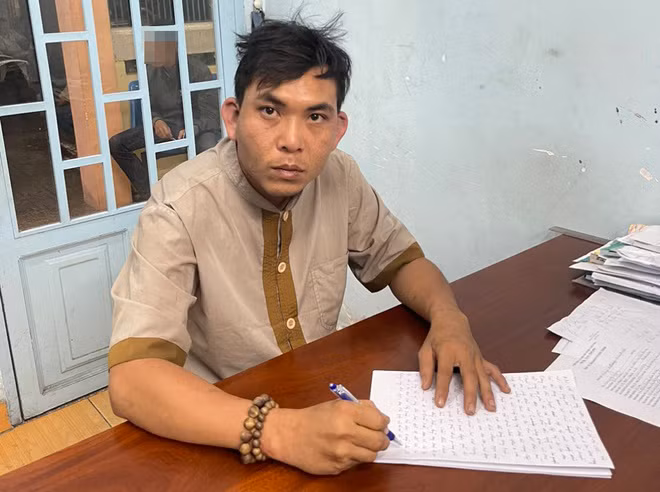 Bắt khẩn cấp kẻ sát hại phụ nữ, cướp tài sản sau khi quan hệ tình dục -0