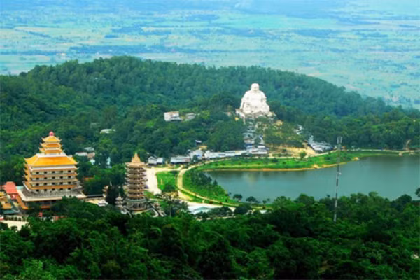 Du lịch núi Cấm cần những mùa thương nhớ -0