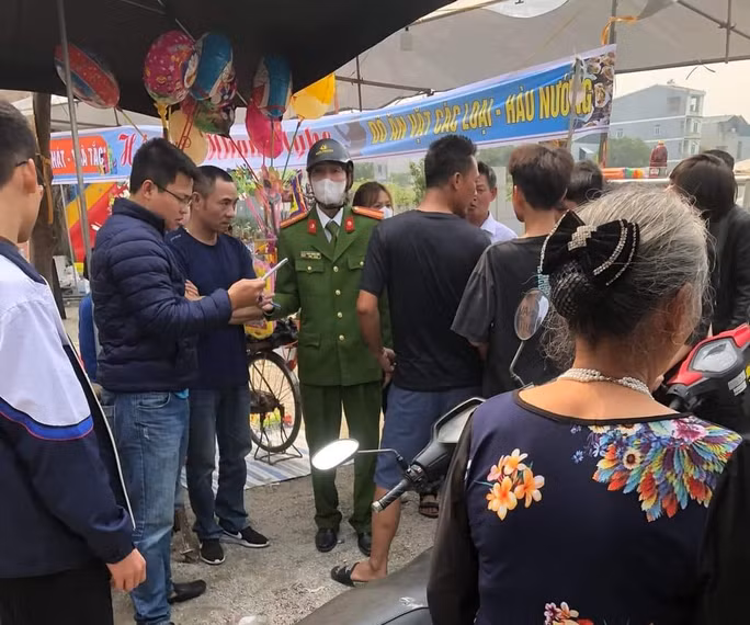 Điều tra vụ án mạng do mâu thuẫn tại lễ hội -0